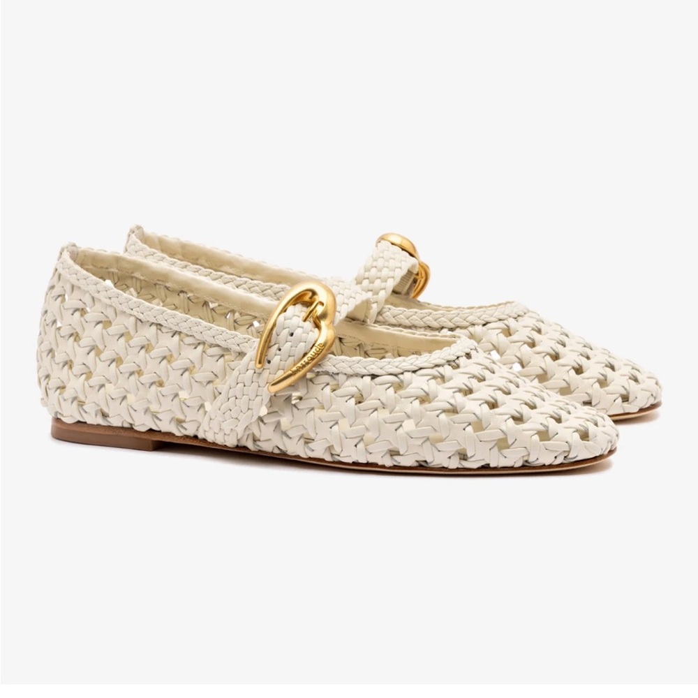 Larroude NWT Ivory Leather Flats